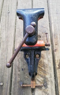 Millers Falls Bench Vise (Price Includes Postage)