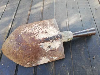 WW2 Military Army Shovel (Price Includes Postage)