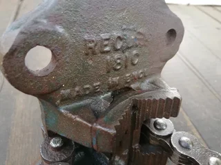 Vintage Record Pipe Vise (Price Includes Postage)