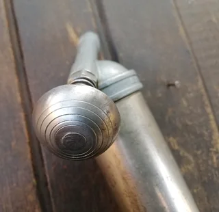 Lincoln Grease Gun (Price Includes Postage)