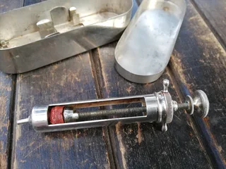 Vintage Syringe Medical Kit (Price Includes Postage)