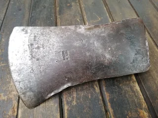 Swedish Axe Head 2kg (Price Includes Postage)