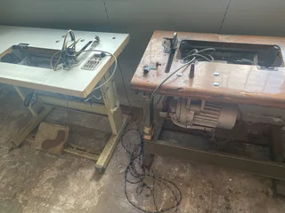 Industrial Sewing Machine Table With Motor – Solid Metal Frame