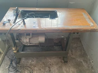Industrial Sewing Machine Table With Motor – Solid Metal Frame