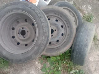 NP 200 rims 14 inch bantam +tyres