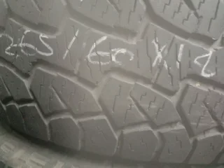 Bakkie. Tyres 16 inch 245/70/16&#43;255/70/16