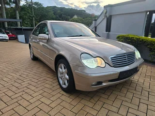 2001 Mercedes c240 V6 Auto