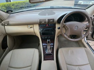 2001 Mercedes c240 V6 Auto