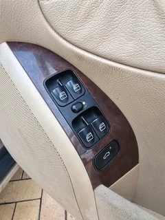 2001 Mercedes c240 V6 Auto