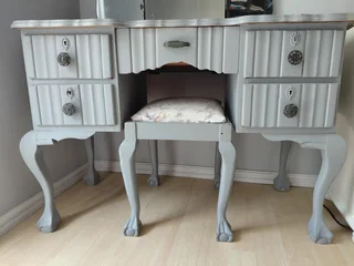Antique dressing table