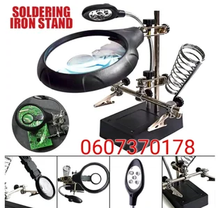 Magnifying Lamp with Helping Hands Tool (Brand New)  ⭐️⭐️⭐️⭐️⭐️