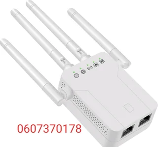 Wireless Wi-Fi Range Extender/Repeater 4 Antenna YLA-408 (Brand New)