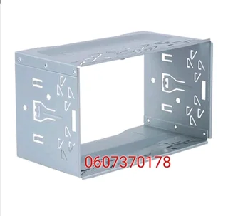 Double Din Radio Mounting Bracket (Brand New)