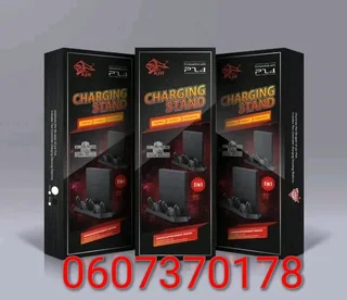 PS4 2-in-1 Charging Stand 3 USB Hub with PS4 Controller Charging Station Slot (Brand New)