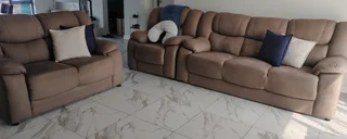 Grafton Everest lounge suite