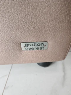 Grafton Everest lounge suite