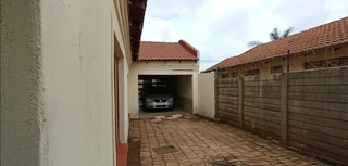 3 beautiful and spacious bedroom house for sale in Soshanguve