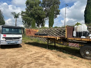 2005 Hendred Fruehauf 6 meter Front and 12 meter Rear Interlinked Flat Bed Trailers with Drop Sides.