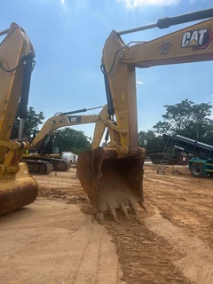 2023 Caterpillar 333 Excavator with 2,6 Cubic Meter GP Bucket