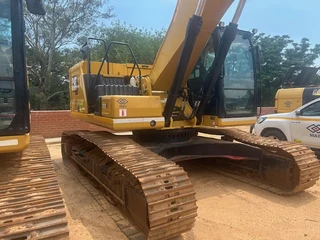 2023 Caterpillar 333 Excavator with 2,6 Cubic Meter GP Bucket