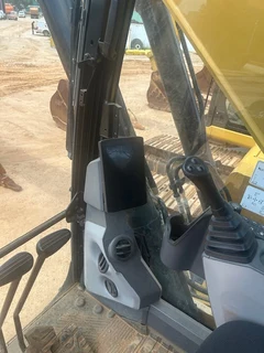 2023 Caterpillar 333 Excavator with 2,6 Cubic Meter GP Bucket