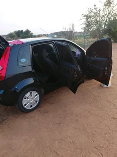 2008 ford fiesta car
