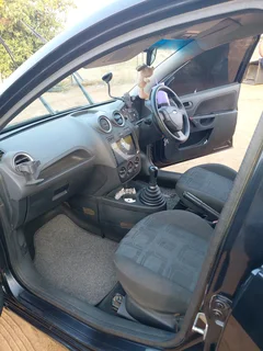 2008 ford fiesta car