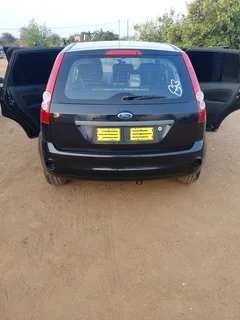 2008 ford fiesta car