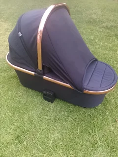 Chelino Bella traveling system