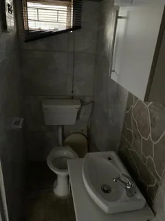 Room Available in Birchleigh North