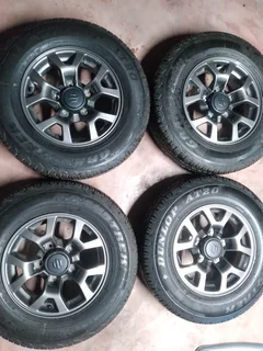 Suzuki jimny mags and tyres