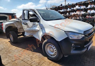 Isuzu D-Max 1.9DDI 4x4 Automatic 2023 Model Breaking For Parts &#64; Aweh Auto Spares!