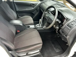 2022 Isuzu 250 D-Max, HO, Double Cab, Automatic.