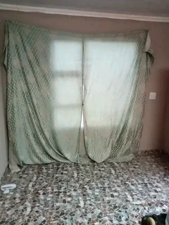 Back Rooms immediately available to rent in Rockville/Molapo for 2026 from R1100 call now 0697910808