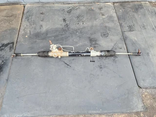 Toyota Hilux Low Rider VVTI Steering rack For Sale!