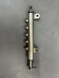 Nissan NP300 2.5TD (YD25) Common Rail / Fuel Rail For Sale!!!
