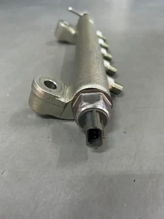 Nissan NP300 2.5TD (YD25) Common Rail / Fuel Rail For Sale!!!