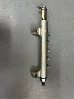 Nissan NP300 2.5TD (YD25) Common Rail / Fuel Rail For Sale!!!