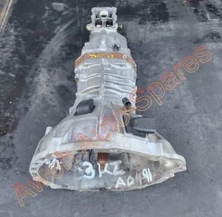 Toyota Hilux 2.7i (3RZ) 4x2 Manual Gearbox For Sale!