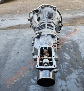 Toyota Hilux 2.7i (3RZ) 4x2 Manual Gearbox For Sale!