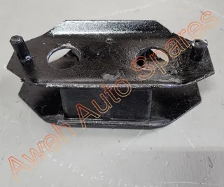 Mahindra Bolero / Scorpio 2.5 / 2.6 4x2 Manual gearbox Mounting For Sale!