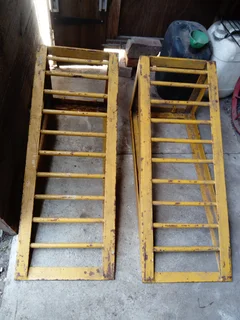 Car Heavy Duty Ramps R 1500.Look at attach photos what other people asks for there ramps.Uitenhage