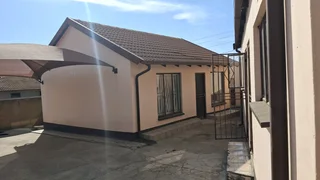  House for sale in Ebony Park