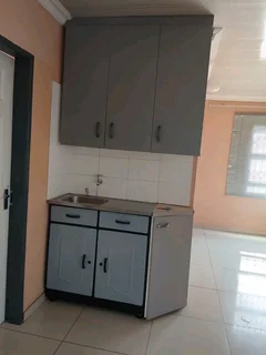  Cottage for rent in Ebony Park