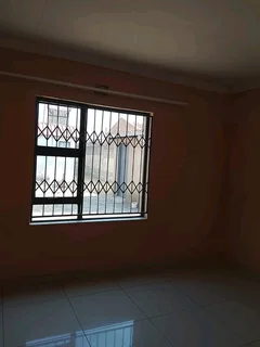  Cottage for rent in Ebony Park