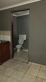  Cottage for rent in Ebony Park