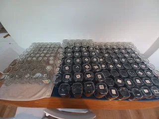 Used console preserve glass jar for sale. Different sizes. (Neg)