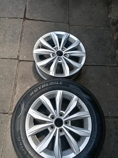 Rim and tyre