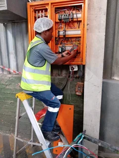 ELECTRICIANS ON CALL