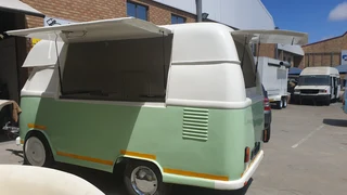 Turn Dough into Dough: New &amp; Pre-Owned Pizza Trucks and Trailers For Sale